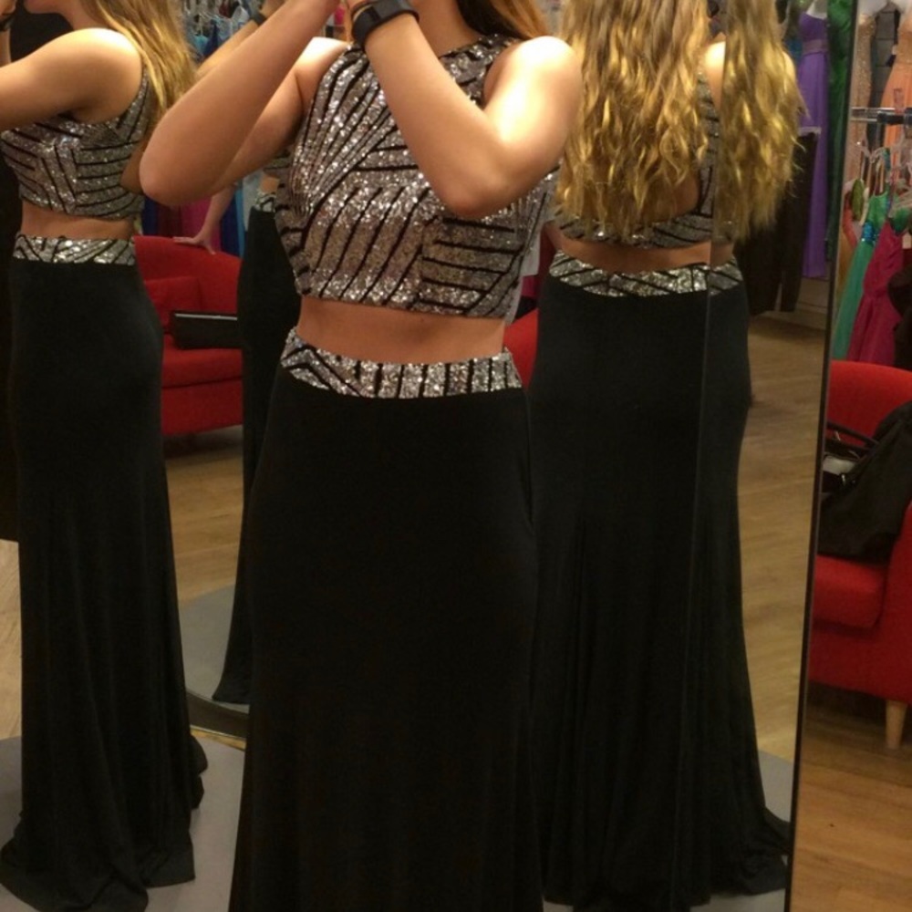 **Mayqueen Couture Prom Dress
